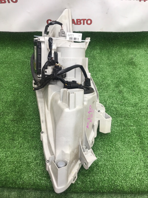 Фара ксеноновая Toyota Camry 2006 ACV40