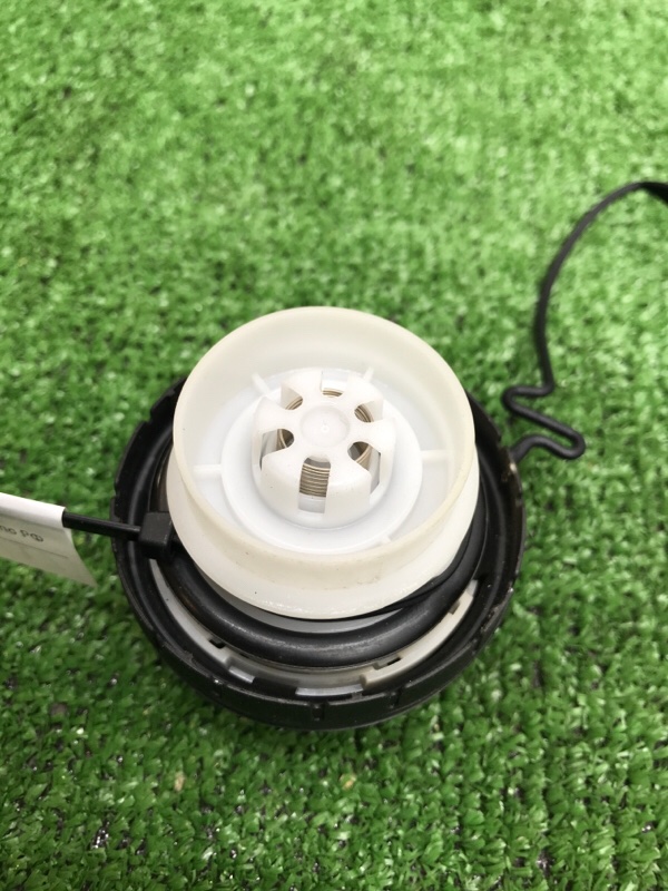 Крышка топливного бака Toyota Camry 2006 ACV40