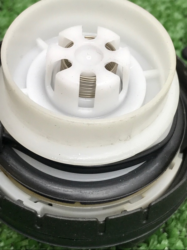 Крышка топливного бака Toyota Camry 2006 ACV40