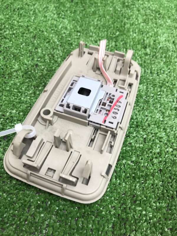 Плафон подсветки салона Toyota Camry 2006 ACV40