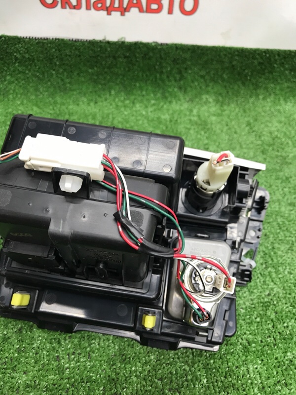 Пепельница Toyota Camry 2006 ACV40