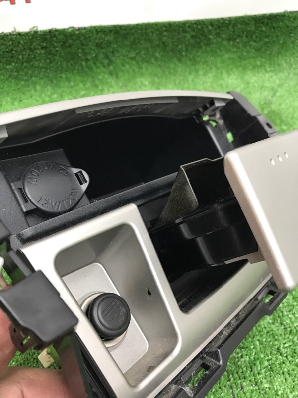 Пепельница Toyota Camry 2006 ACV40