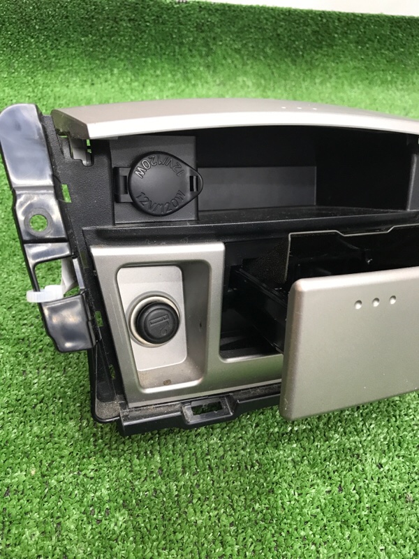 Пепельница Toyota Camry 2006 ACV40