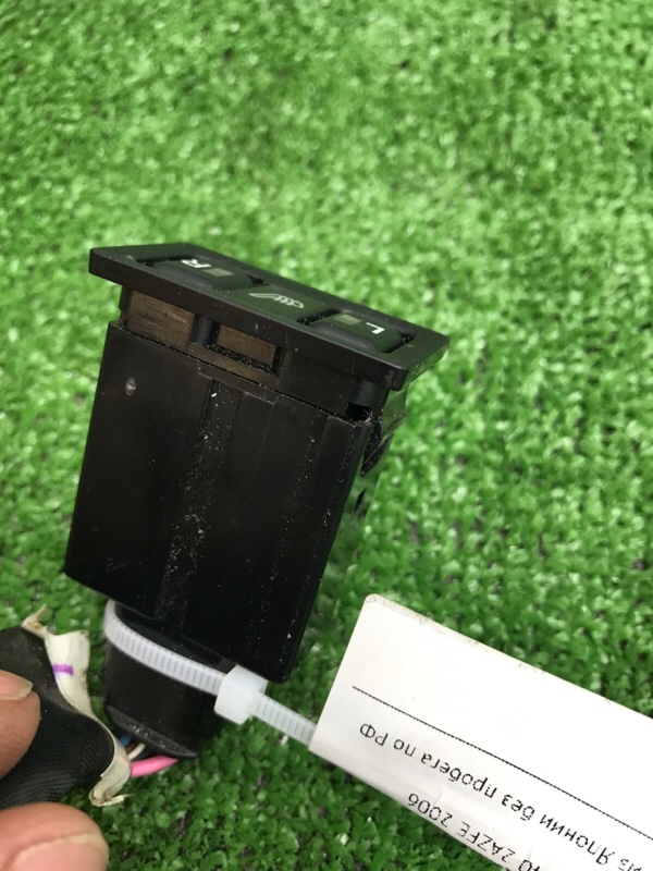 Кнопка обогрева сидений Toyota Camry 2006 ACV40