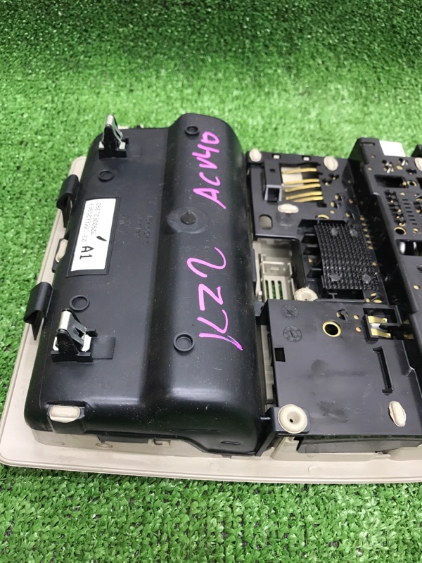 Плафон подсветки салона Toyota Camry 2006 ACV40