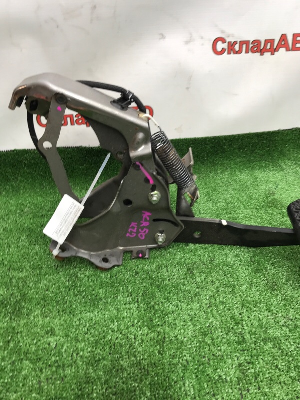 Педаль тормоза Toyota Estima 2008 ACR50W