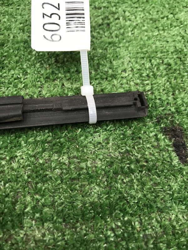 Молдинг крыши Toyota Camry 2006 ACV40