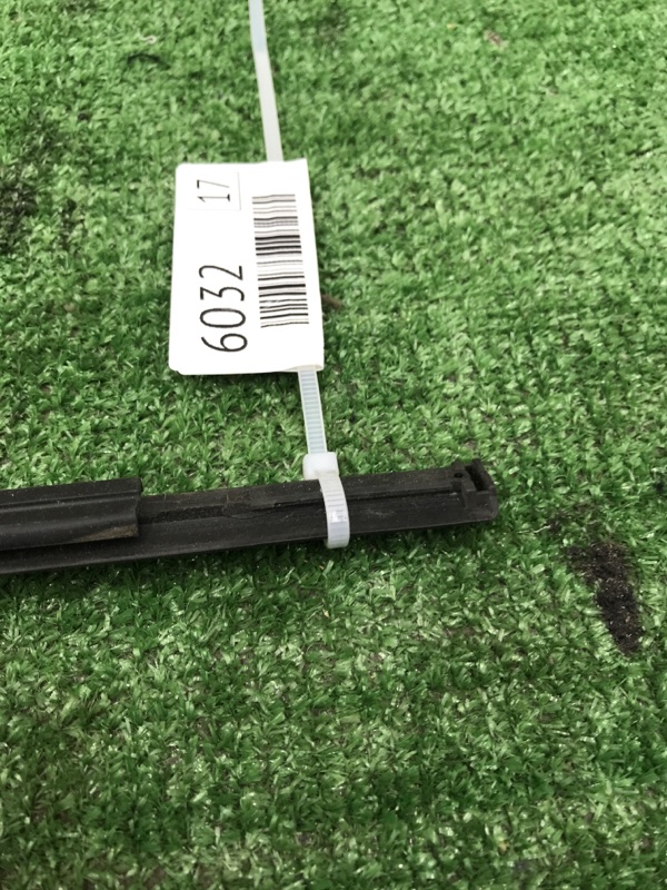 Молдинг крыши Toyota Camry 2006 ACV40