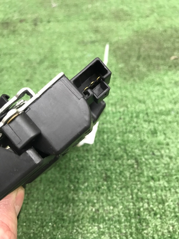 Замок крышки багажника Toyota Camry 2006 ACV40