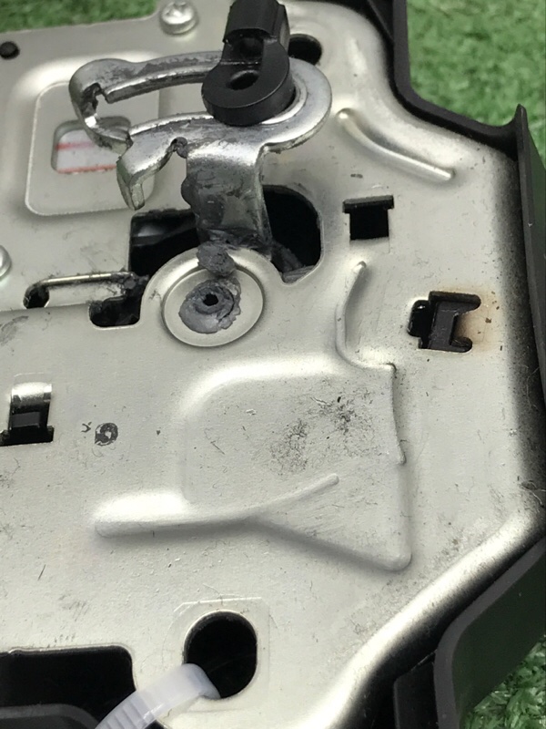 Замок крышки багажника Toyota Camry 2006 ACV40