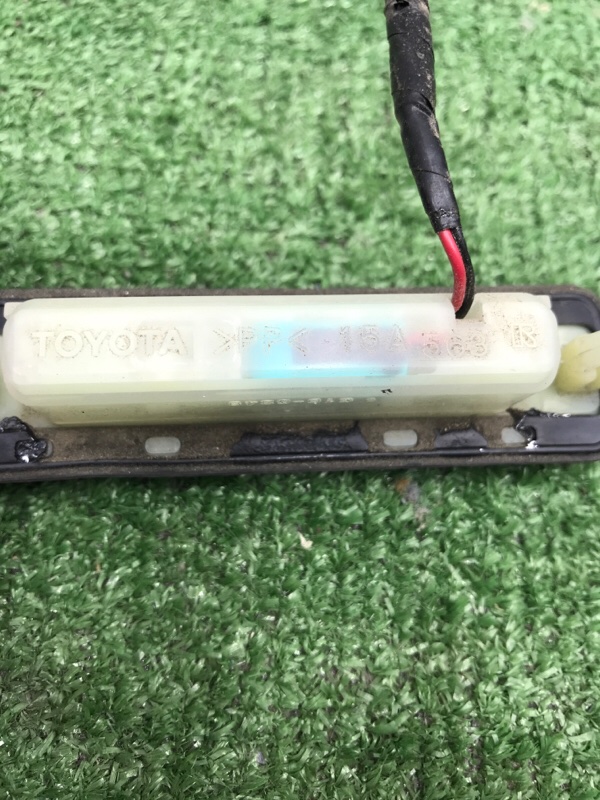 Кнопка открывания багажника Toyota Camry 2007 ACV40