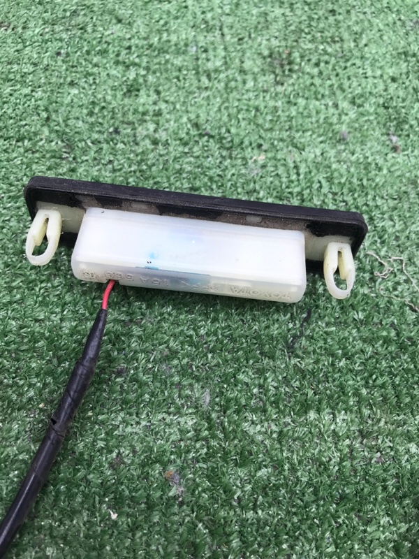 Кнопка открывания багажника Toyota Camry 2007 ACV40