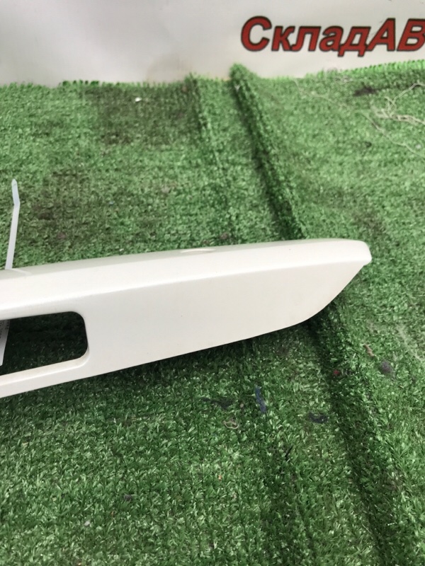 Накладка крышки багажника Toyota Camry 2007 ACV40