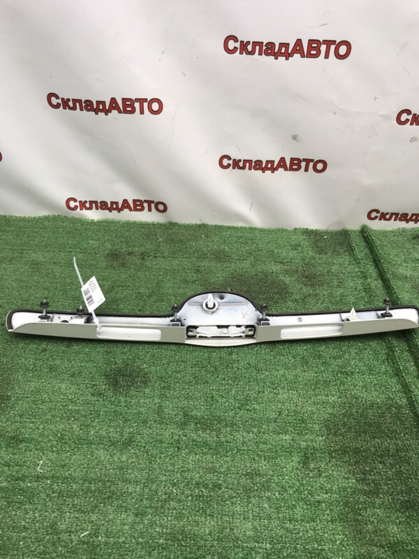 Накладка крышки багажника Toyota Camry 2007 ACV40