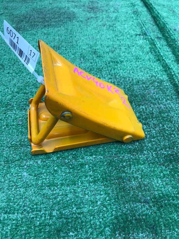 Противооткатный упор Toyota Camry 2006 ACV40