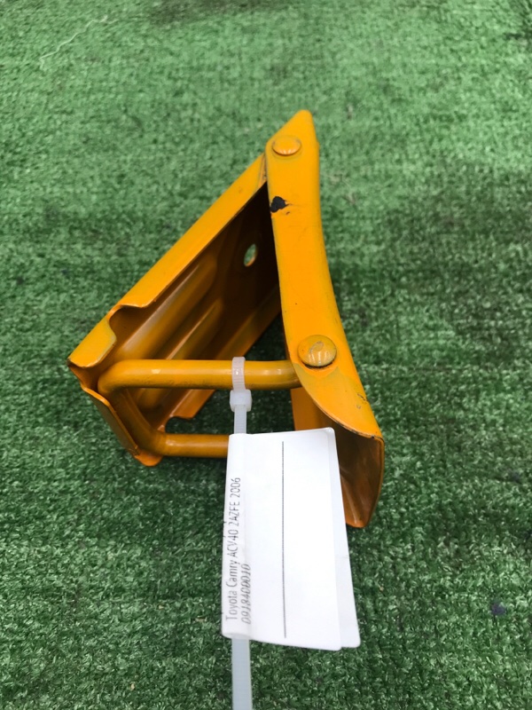 Противооткатный упор Toyota Camry 2006 ACV40