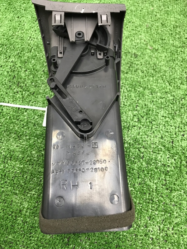 Дефлектор воздуховода Toyota Estima 2003 ACR40W