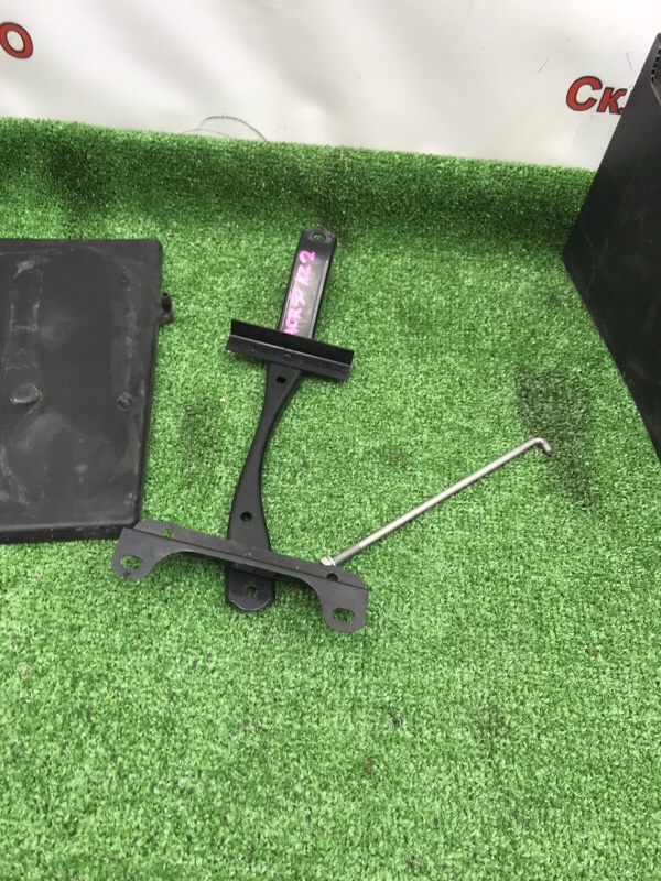 Поддон АКБ Toyota Estima 2008 ACR50W