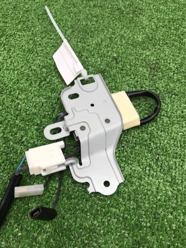 Усилитель антенны Toyota Estima 2008 ACR50W