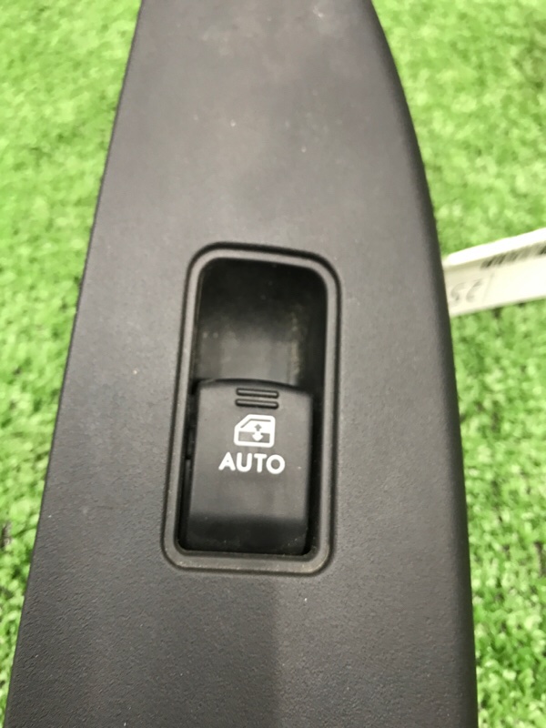 Кнопка стеклоподъемника Subaru Outback 2013 BRM