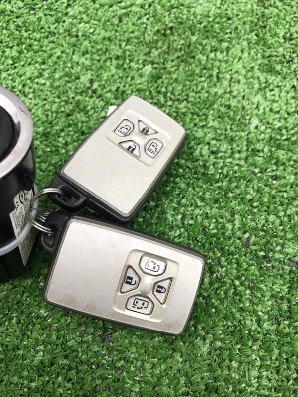 Кнопка старт-стоп Toyota Estima 2008 ACR50W