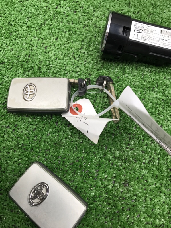 Кнопка старт-стоп Toyota Estima 2008 ACR50W