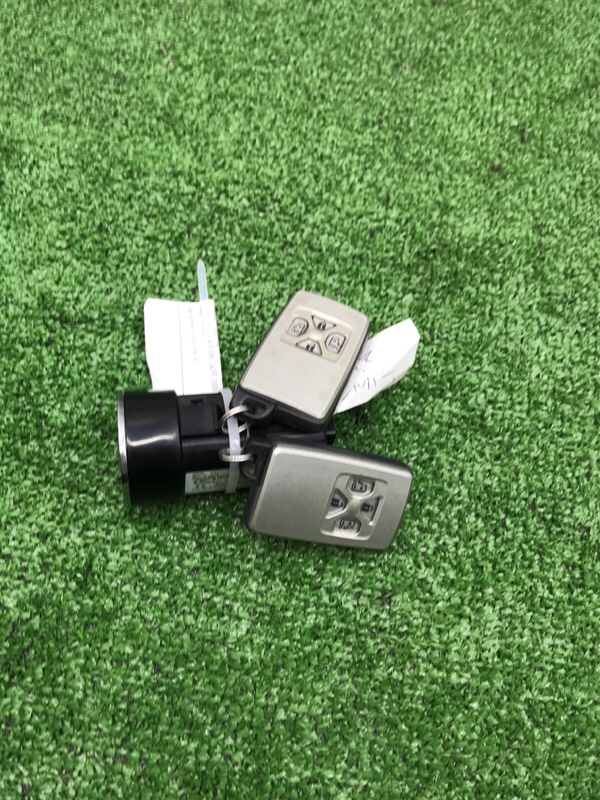 Кнопка старт-стоп Toyota Estima 2008 ACR50W