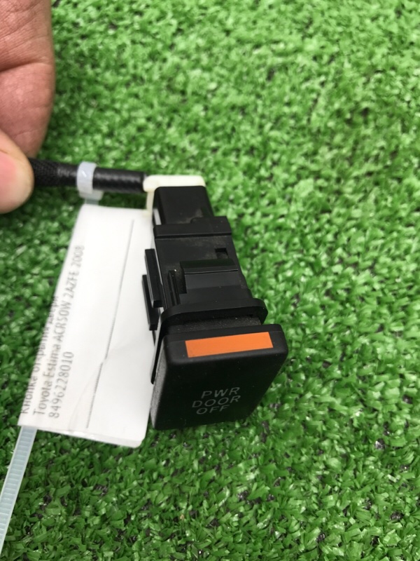 Кнопка открытия двери Toyota Estima 2008 ACR50W