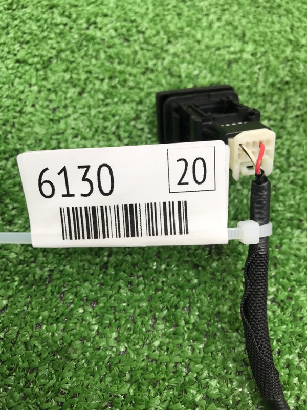 Кнопка открытия двери Toyota Estima 2008 ACR50W