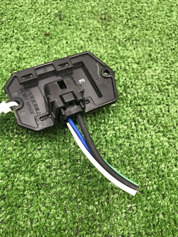 Резистор вентилятора печки Toyota Estima 2008 ACR50W