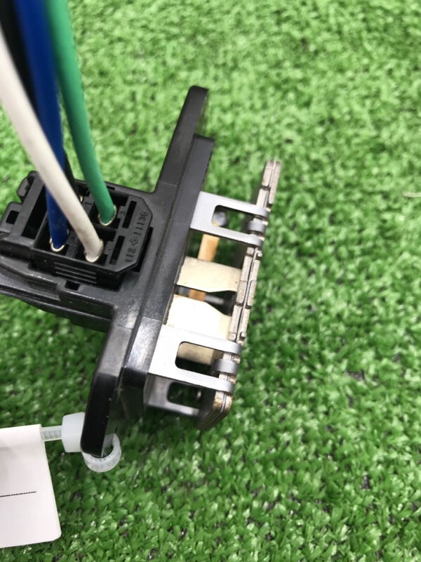 Резистор вентилятора печки Toyota Estima 2008 ACR50W