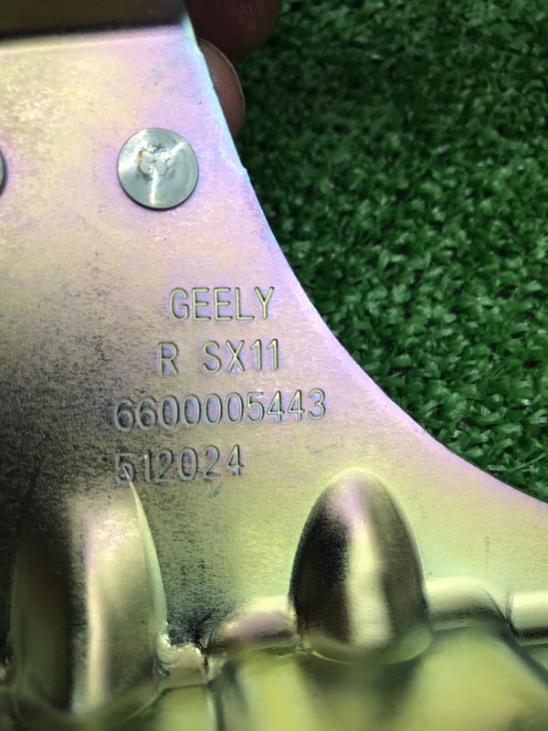 Петля капота