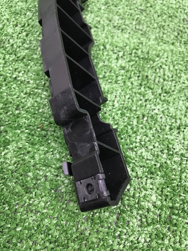 Кронштейн бампера