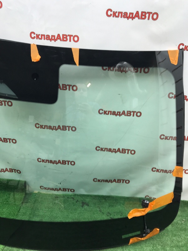 Стекло лобовое