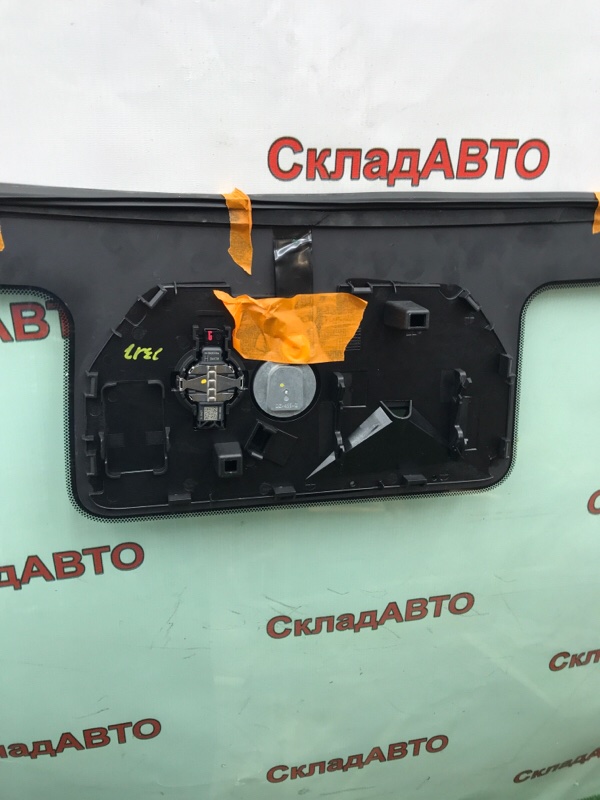 Стекло лобовое