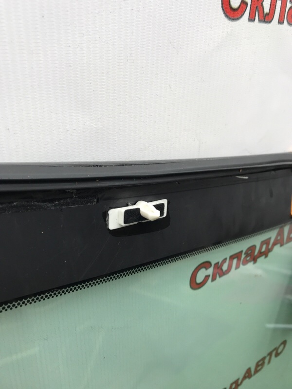 Стекло лобовое