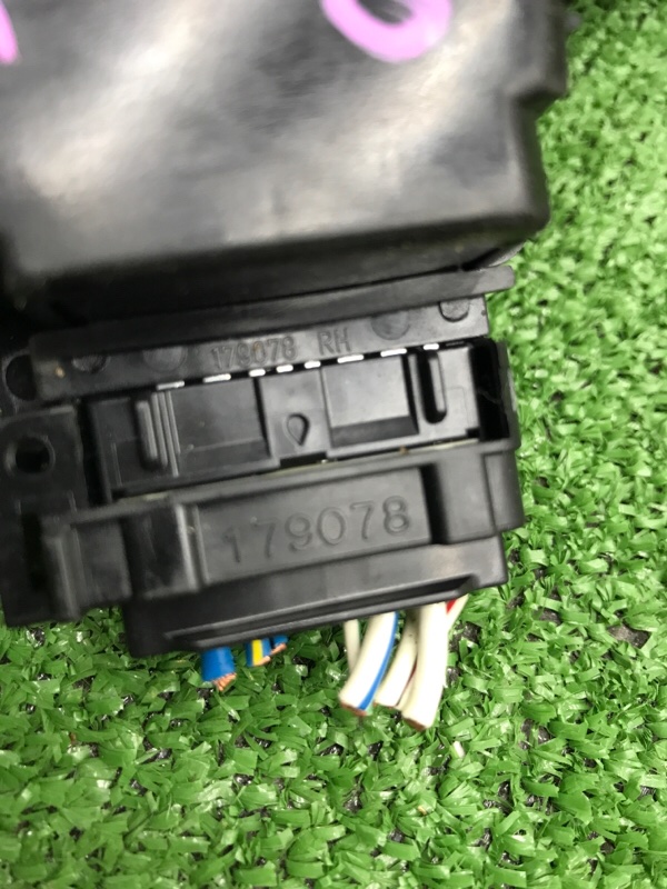 Подрулевой переключатель дворников Toyota Estima 2003 ACR40W