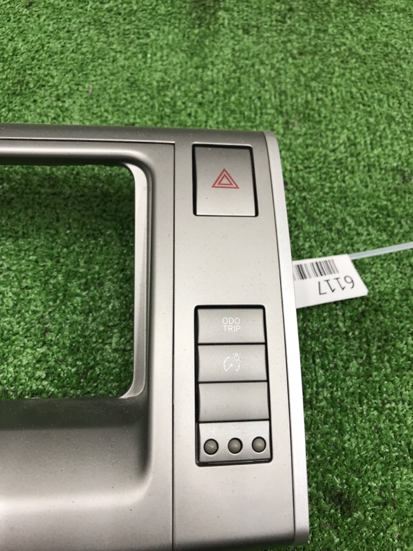 Рамка магнитолы Toyota Estima 2008 ACR50W