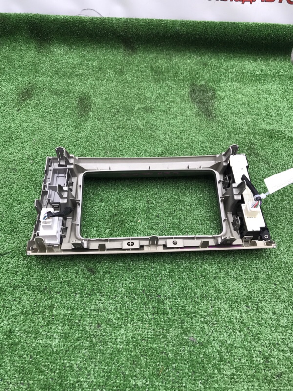 Рамка магнитолы Toyota Estima 2008 ACR50W