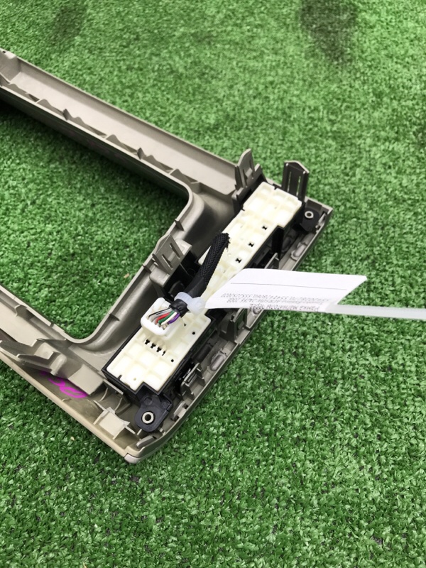 Рамка магнитолы Toyota Estima 2008 ACR50W