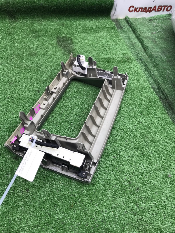 Рамка магнитолы Toyota Estima 2008 ACR50W