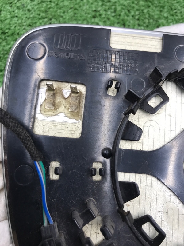 Зеркальный элемент