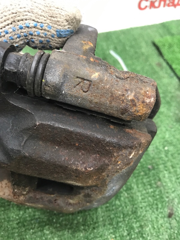 Суппорт тормозной Toyota Estima 2003 ACR40W