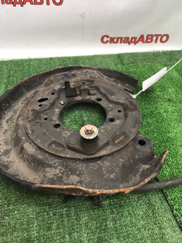 Щиток тормозного механизма Toyota Estima 2003 ACR40W