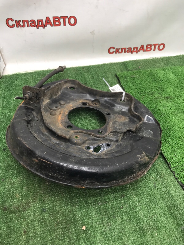 Щиток тормозного механизма Toyota Estima 2003 ACR40W