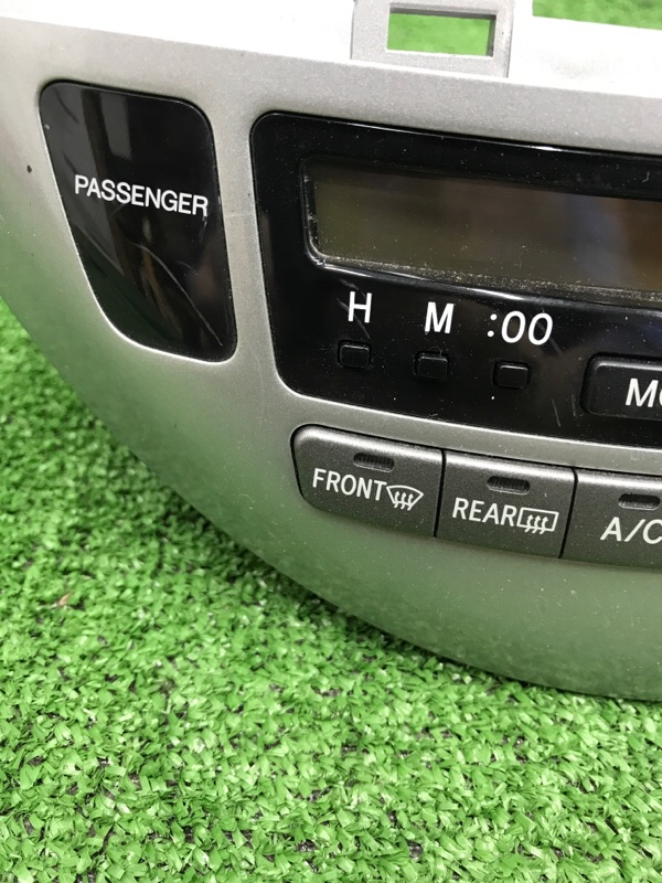 Блок управления климат-контролем Toyota Estima 2003 ACR40W