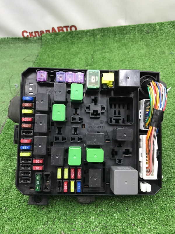 Блок предохранителей под капот MITSUBISHI OUTLANDER 2010 CW5W