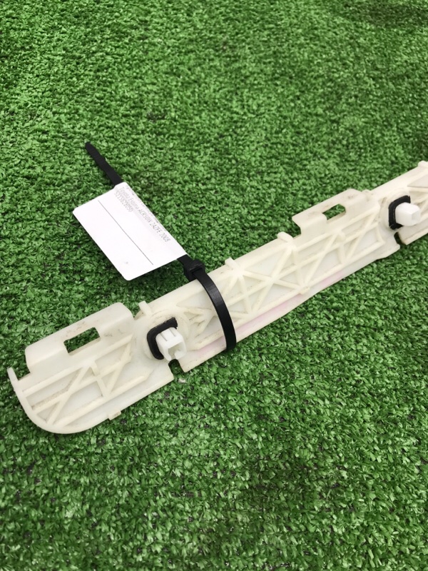 Кронштейн бампера Toyota Estima 2008 ACR50W