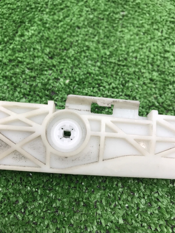 Кронштейн бампера Toyota Estima 2008 ACR50W