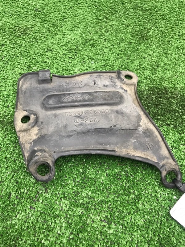 Заглушка подкрылка Toyota Estima 2008 ACR50W